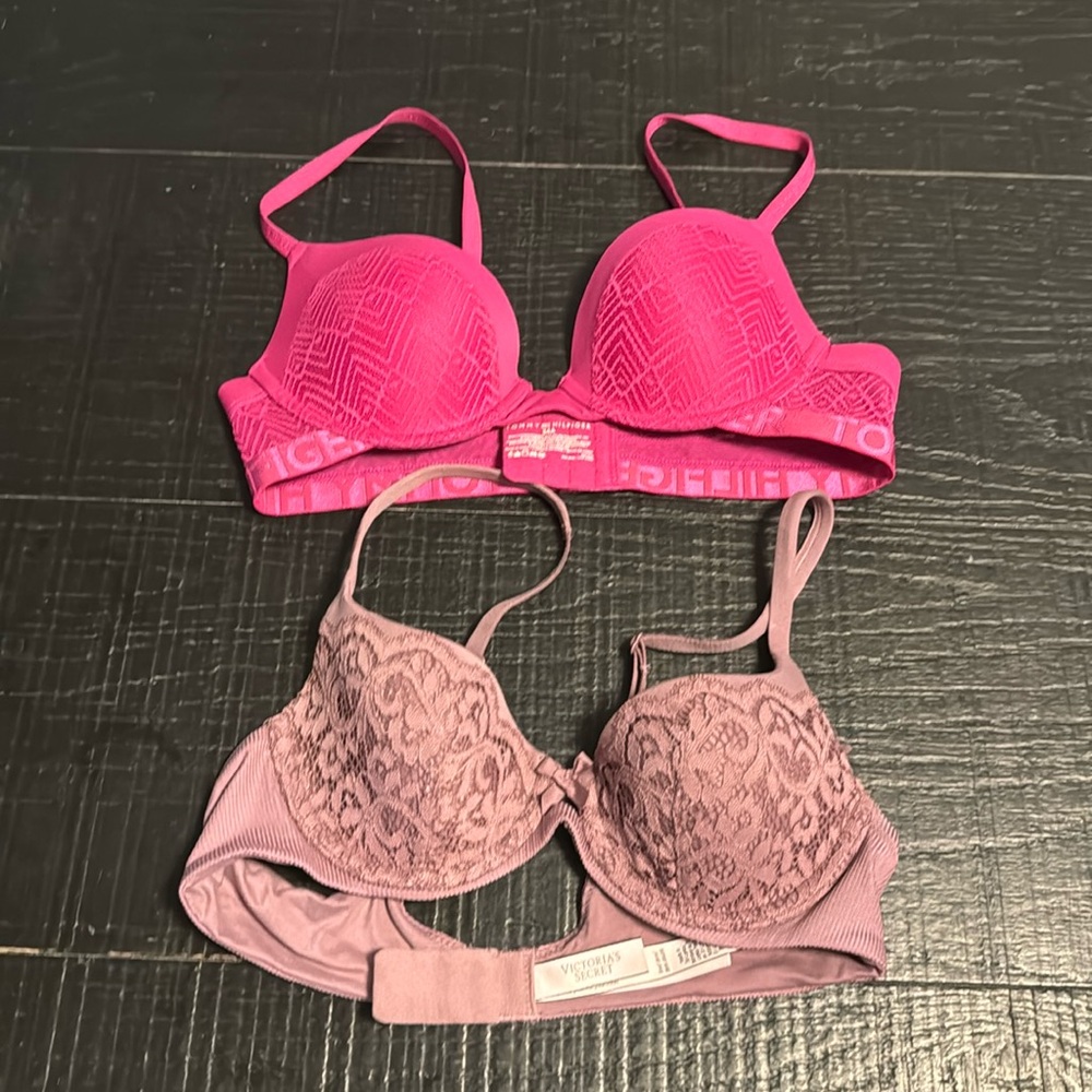 2/$10 2 Bras GC 34A Tommy Hilfiger Victoria’s Secret pink purple